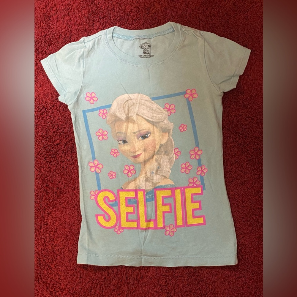 Elsa Disney frozen “selfie” tshirt - Picture 1 of 3